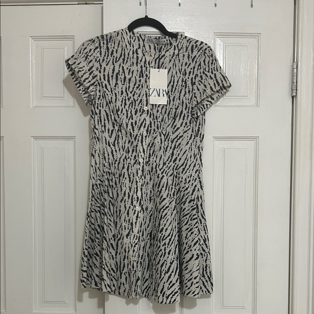 Zara Monochrome Patterned Short Sleeve Dress